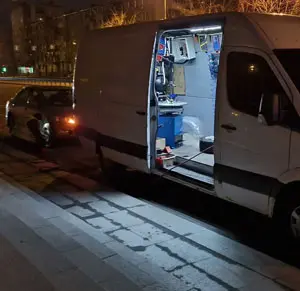 Виїзд мобільного шиномонтажу для ремонту проколотого колеса