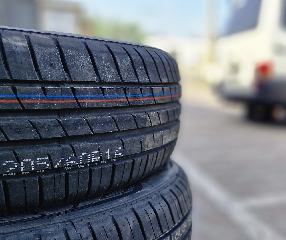 Зберігання шин у спеціально обладнаному складі