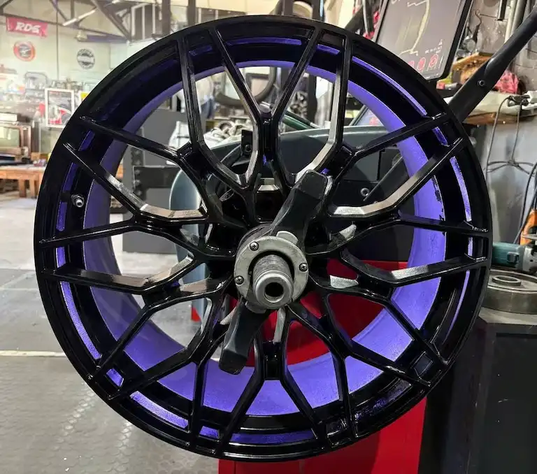 Ремонт і відновлення легкосплавних дисків